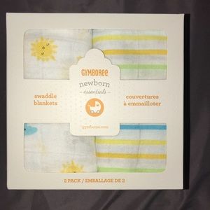 2 newborn swaddle blankets